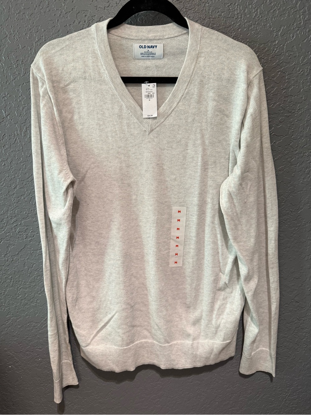 Old Navy Men's Light Gray V-Neck Sweater